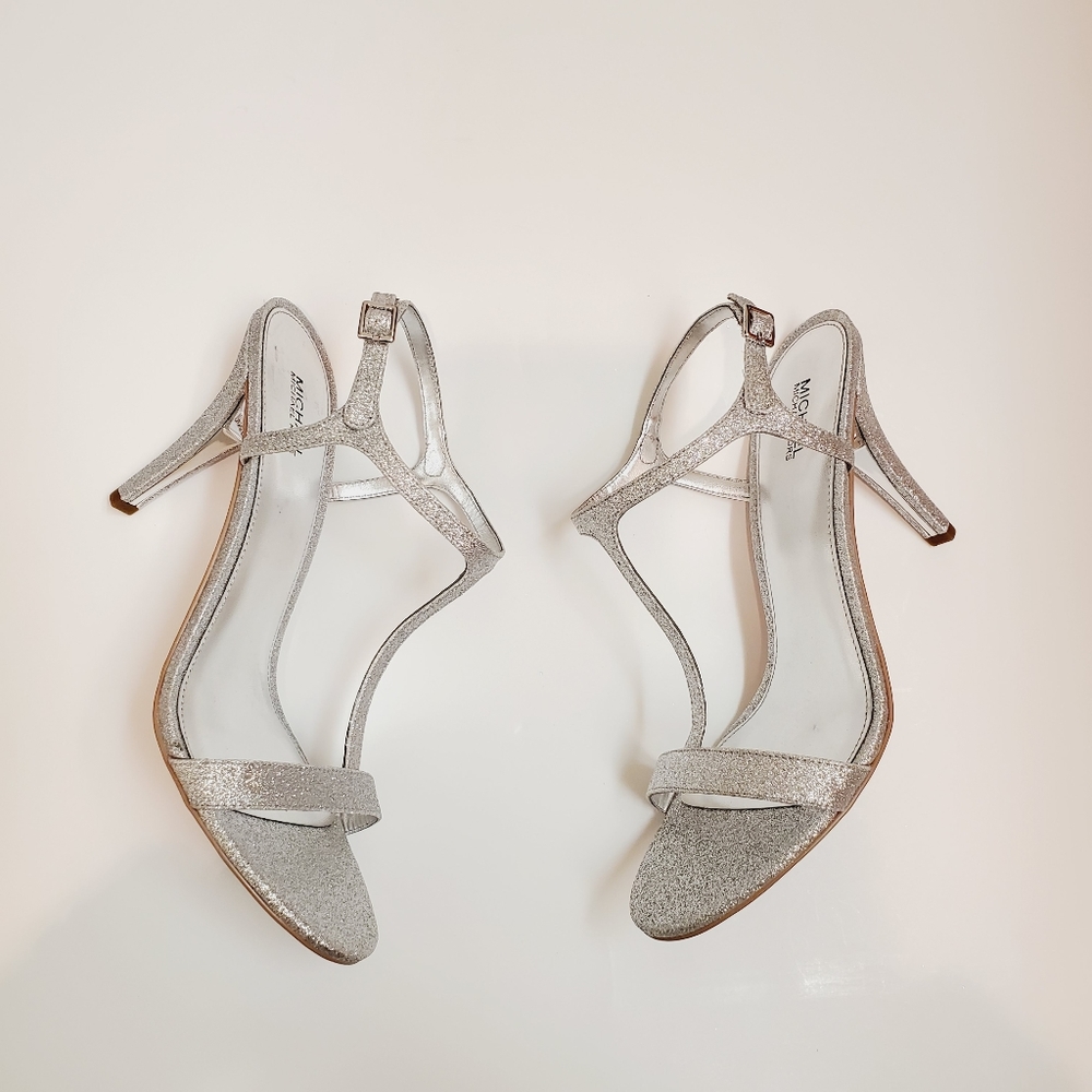 NWOB Michael Kors T Strap Sandal Silver Glitter - Picture 5 of 11